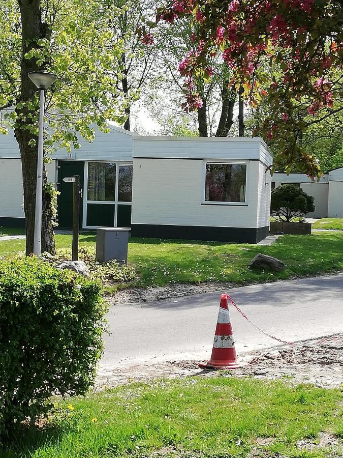 Rustige, Gelijkvloerse Vakantiewoning Met 2 Slaapkamers In Simpelveld, Zuid-Limburg Ngoại thất bức ảnh