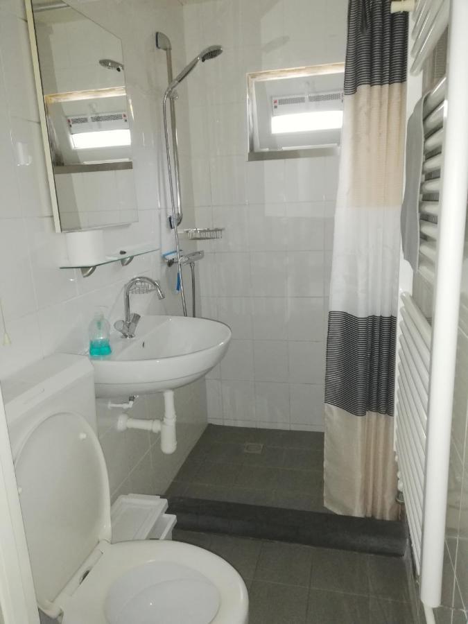 Rustige, Gelijkvloerse Vakantiewoning Met 2 Slaapkamers In Simpelveld, Zuid-Limburg Ngoại thất bức ảnh